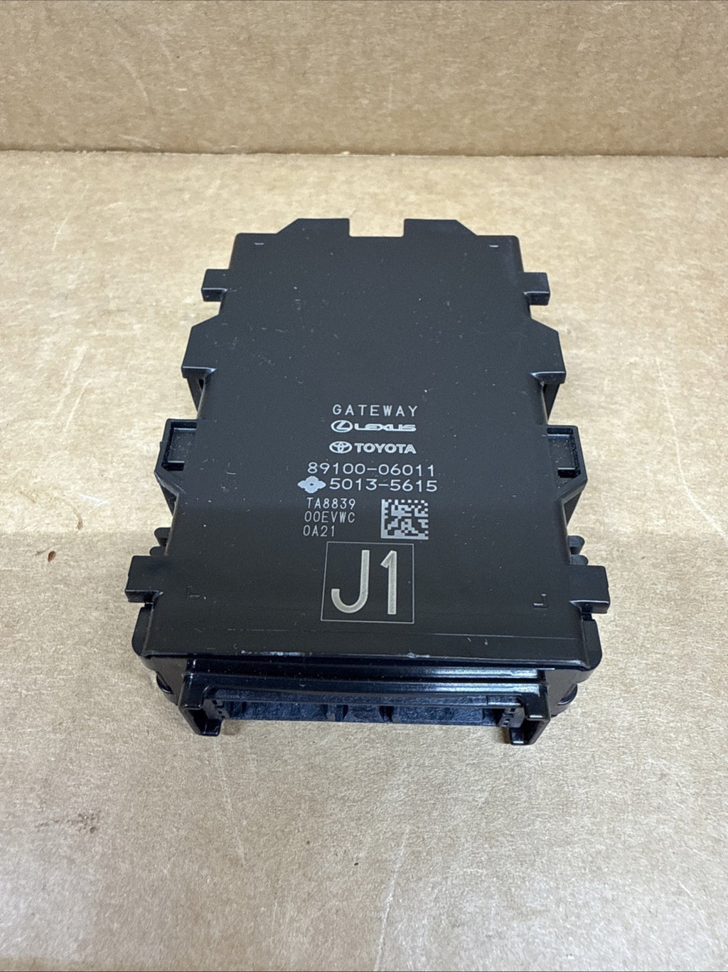 2018 2021 TOYOTA CAMRY NETWORK GATEWAY COMPUTER CONTROL MODULE 89100 060111