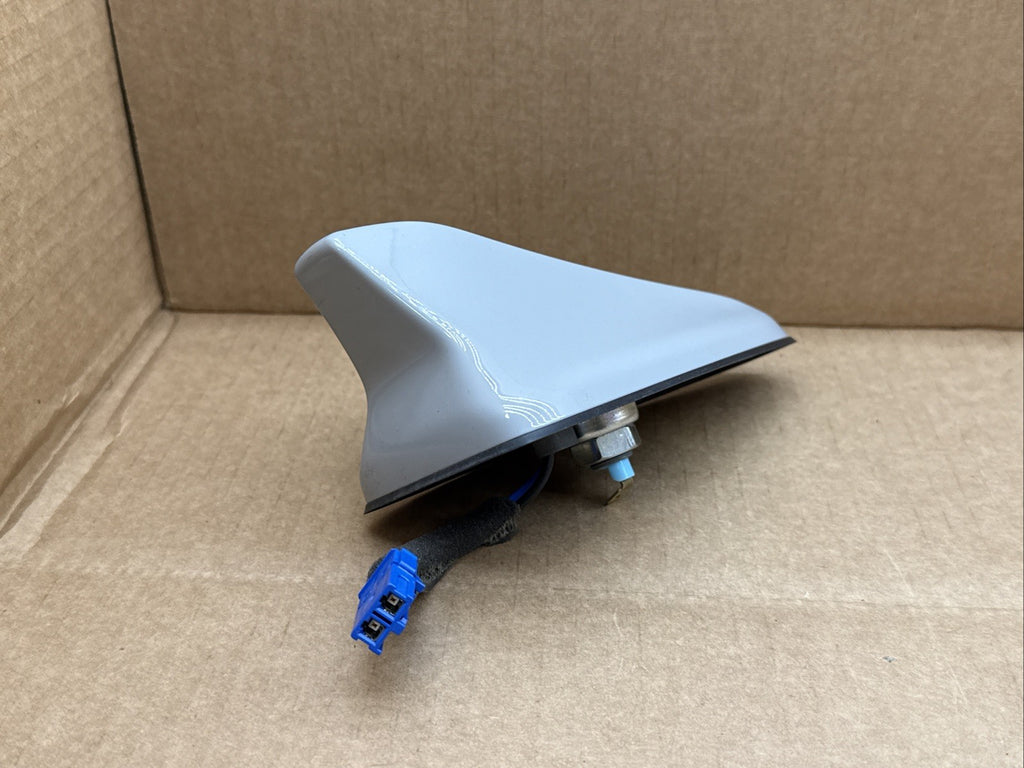 2022 2023 Hyundai Kona Roof Mounted Radio Shark Fin Antenna Cyber Gray Metallic4