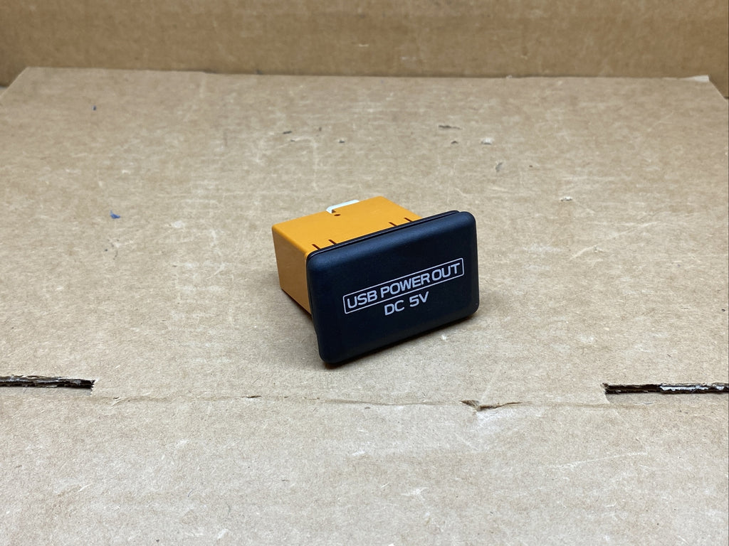 2018 Subaru Legacy Outback Auxilary USB Power Out DC 5V 86257 AL32AVH0