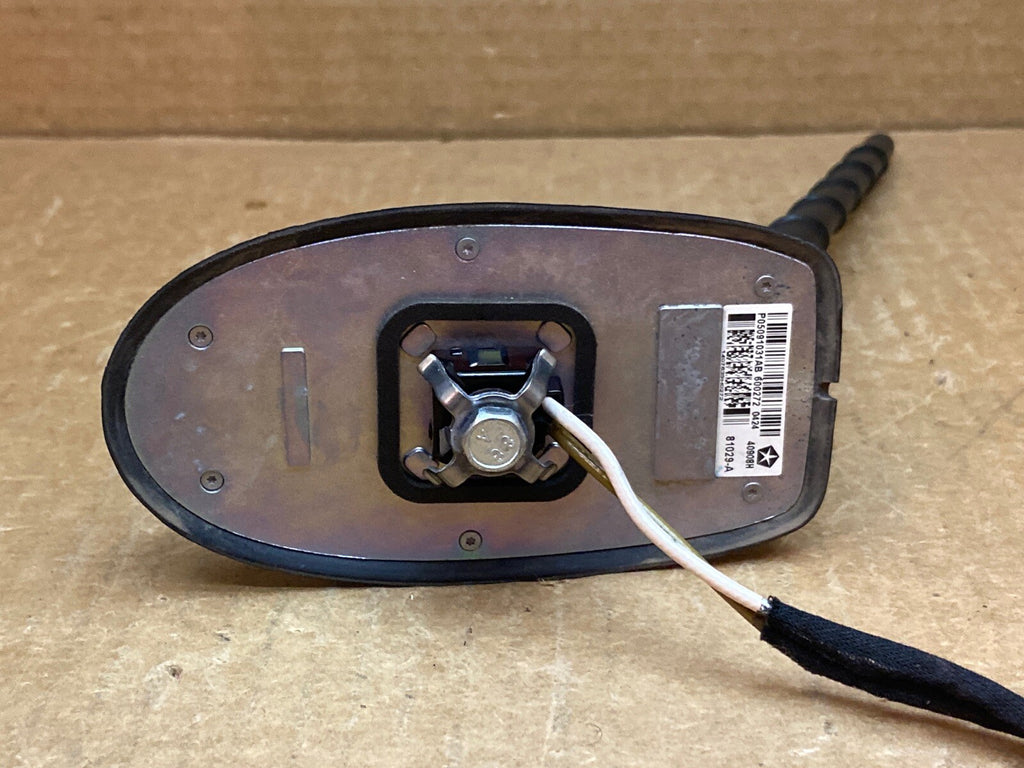 14 15 Jeep Cherokee Rear Roof Mounted Antenna OEM P05091031AB3