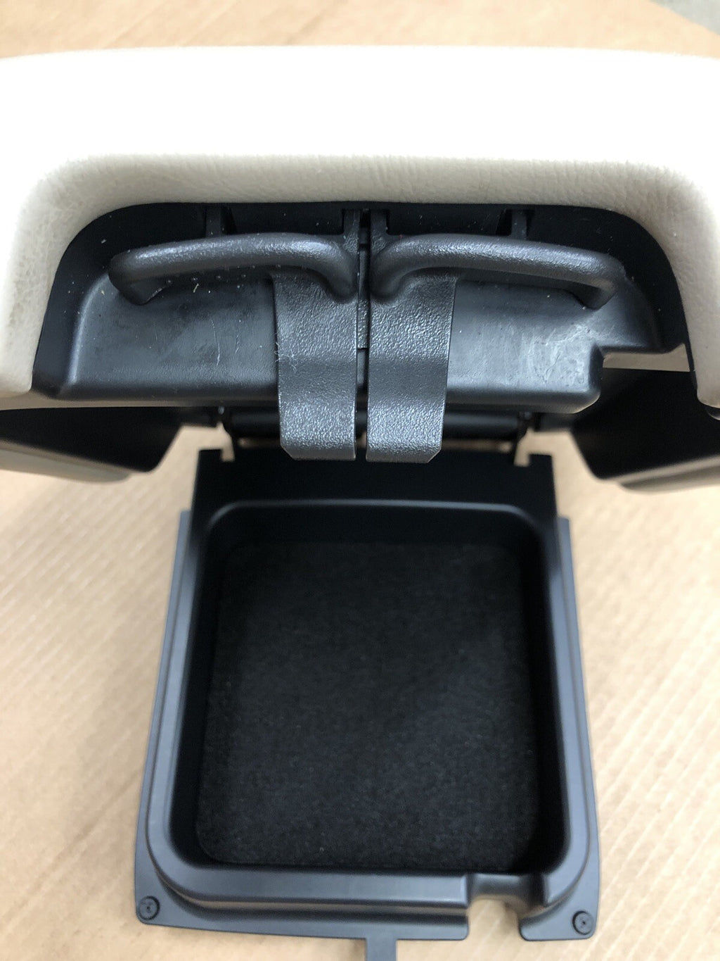 13 18 NISSAN PATHFINDER center console lid armrest storage Beige leather OEM4