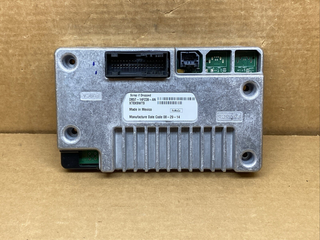Ford Sync 2 Sync2 APIM Radio Module DB5T 14F239 AN EA5T 14D212 DA0