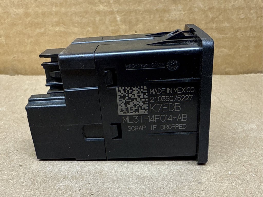 Ford USB USB C Media Charge Ports ML3T 14F014 AB0