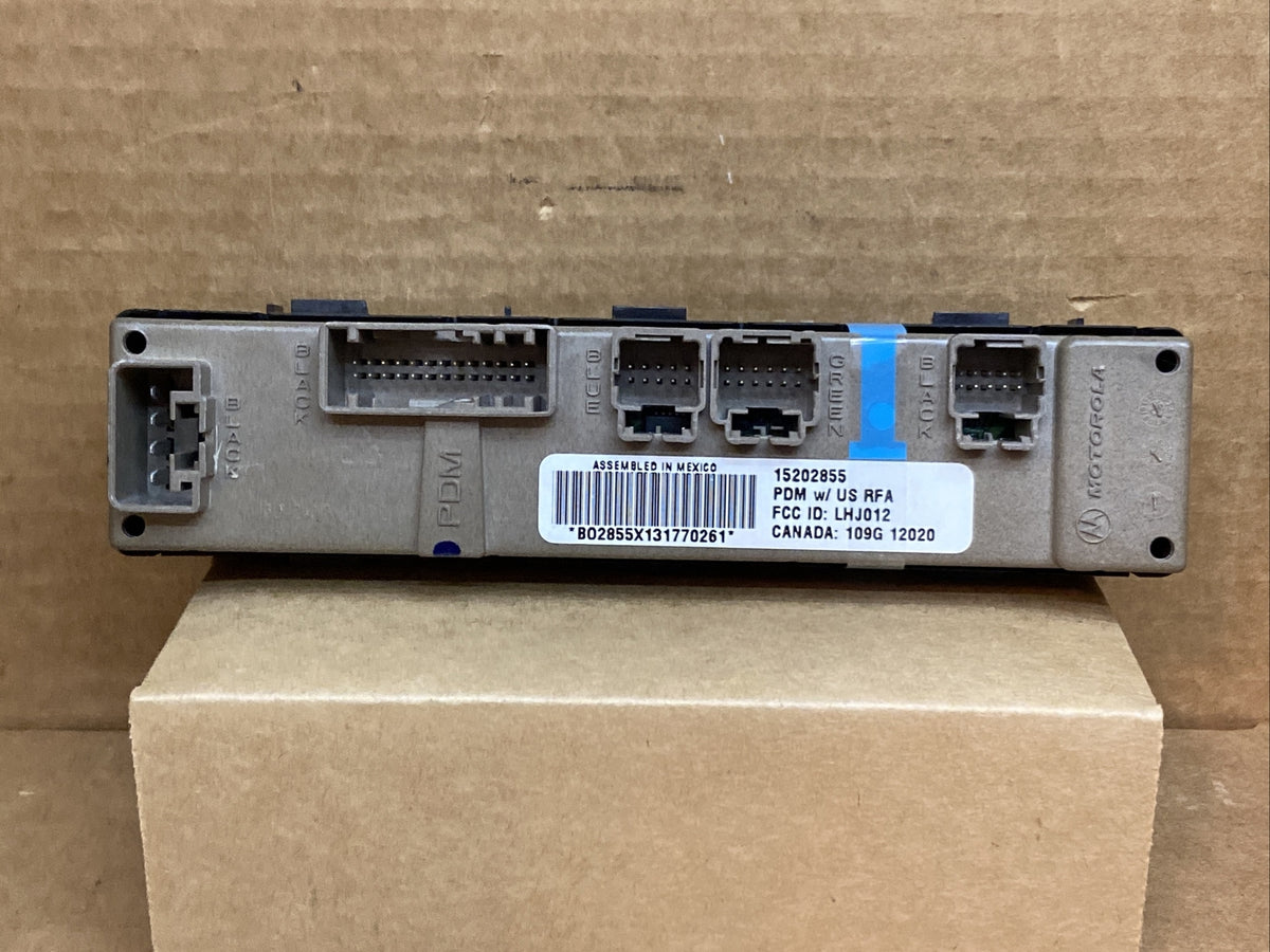 03 06 Tahoe Yukon Silverado Window Control Switch Front RH Right OEM 152028556
