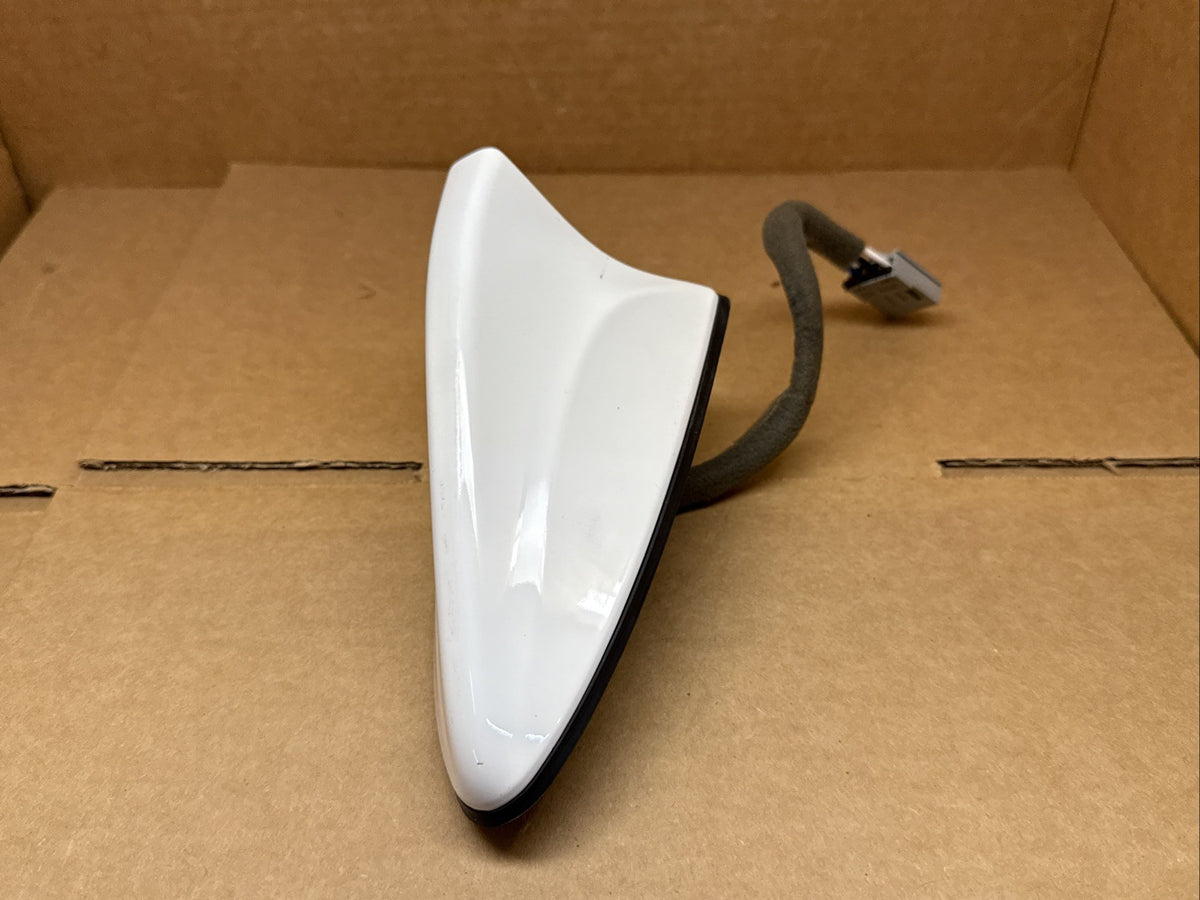 2014 2016 Kia Sportage Shark Fin Antenna OEM White 96210 3W800UD1