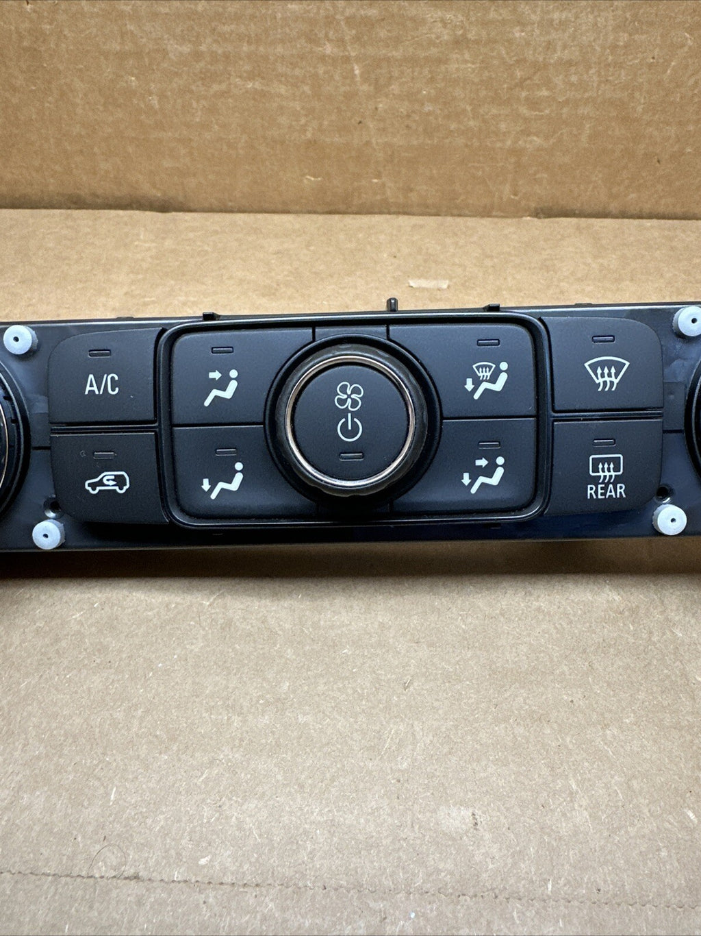 2017 2019 GMC Acadia AC Heater Temperature Climate Control Unit 841737483