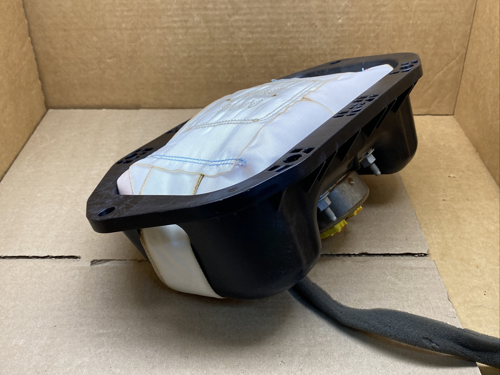 2014 2020 Chevrolet Impala Front Right Passenger Side Dash Air Bag Airbag6