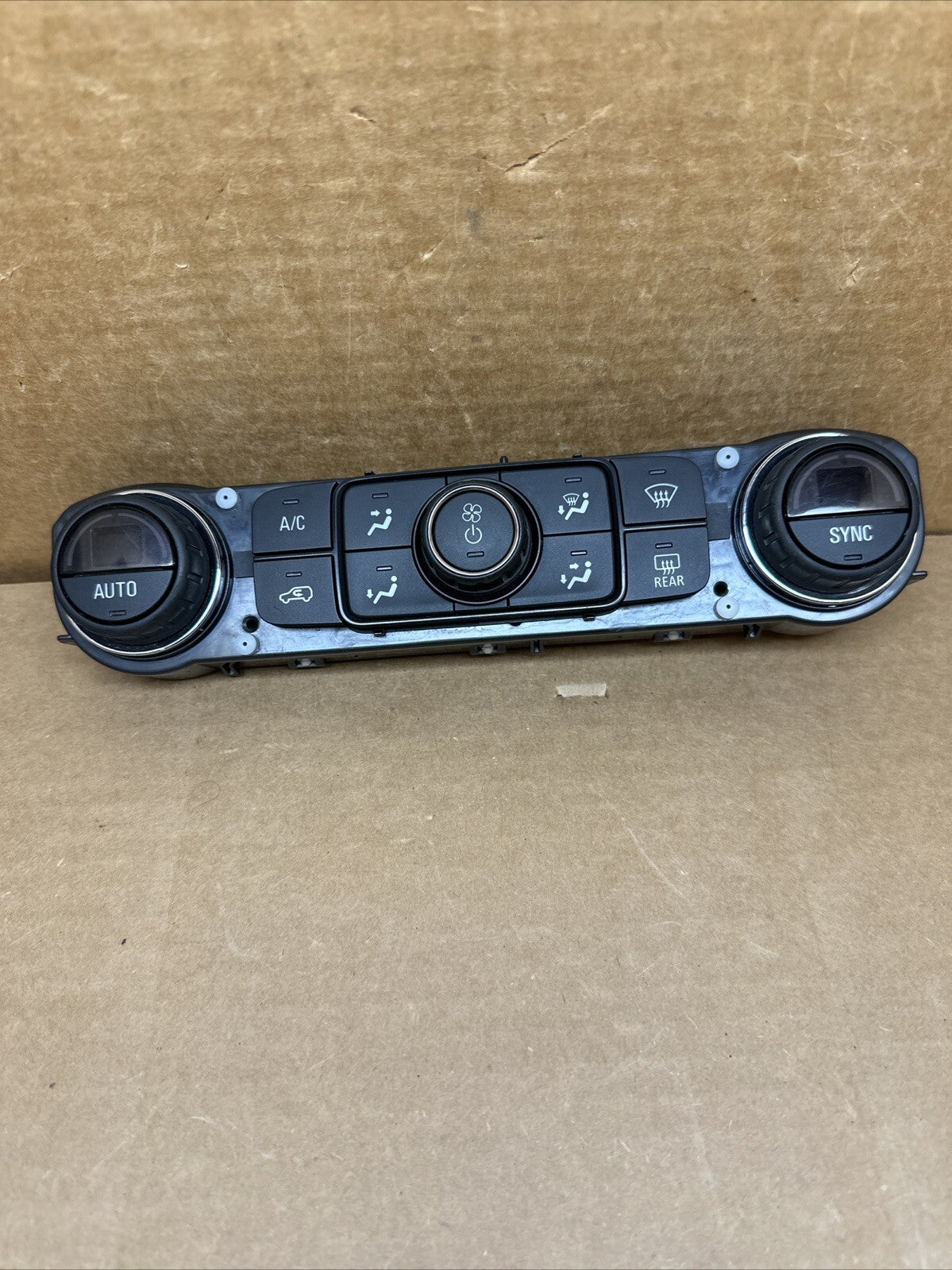 2017 2019 GMC Acadia AC Heater Temperature Climate Control Unit 841737480