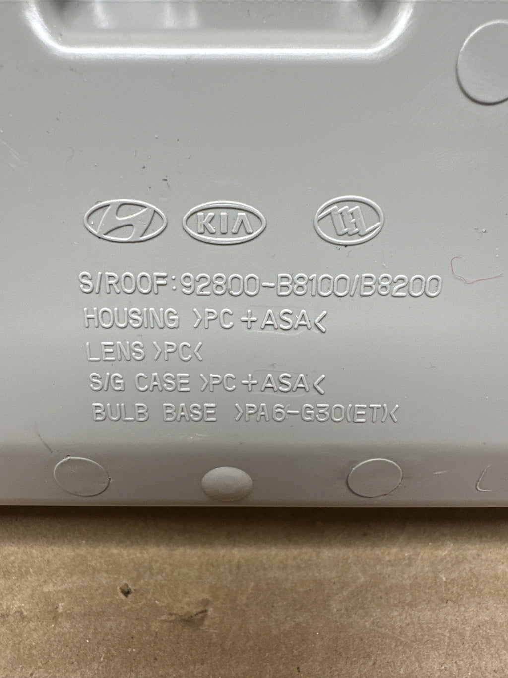 2013 2106 Hyundai Santa Fe Gray Over Head Overhead Console Light Sunroof OEM4