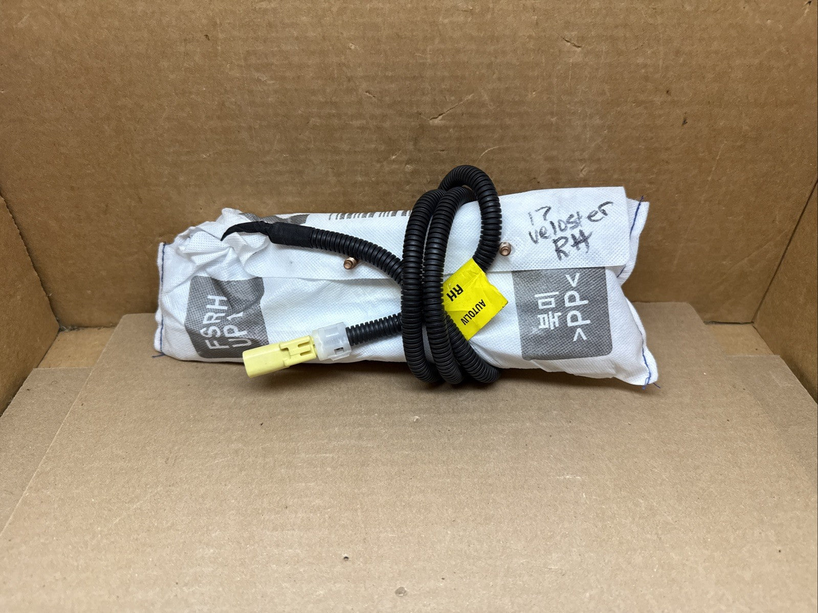 2011 2017 Veloster Front Right Side Passenger Seat Air Bag Airbag 889202V6001