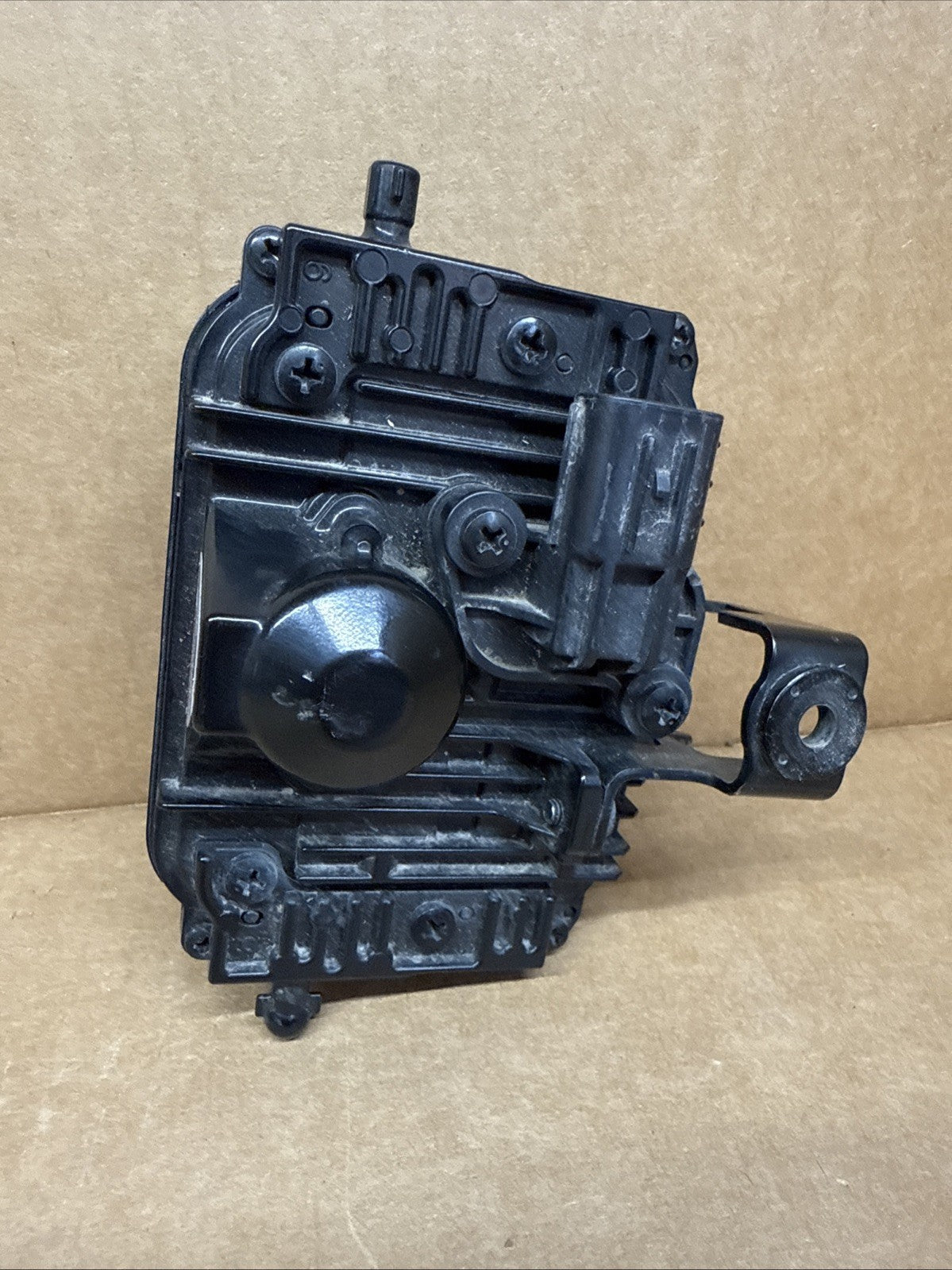 17 19 TOYOTA FRONT DISTANCE CRUISE CONTROL RADAR DISTANCE SENSOR 88210 07010.6