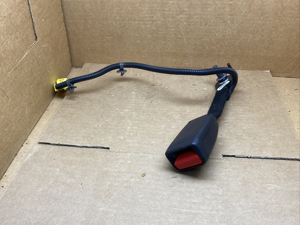 2011 2013 Kia Sorento Front Right Passenger Side Seat Belt Seatbelt Buckle Black5