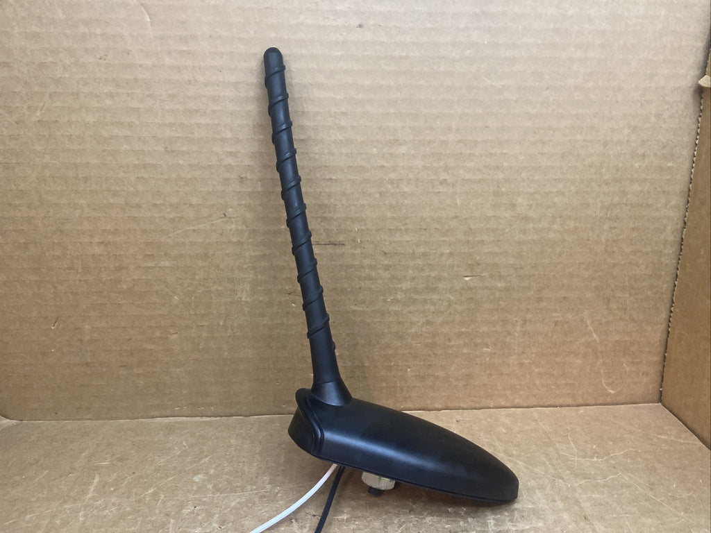 2011 2015 Kia Sorento Roof Mounted Antenna Assembly Black OEM 96210 1U0001