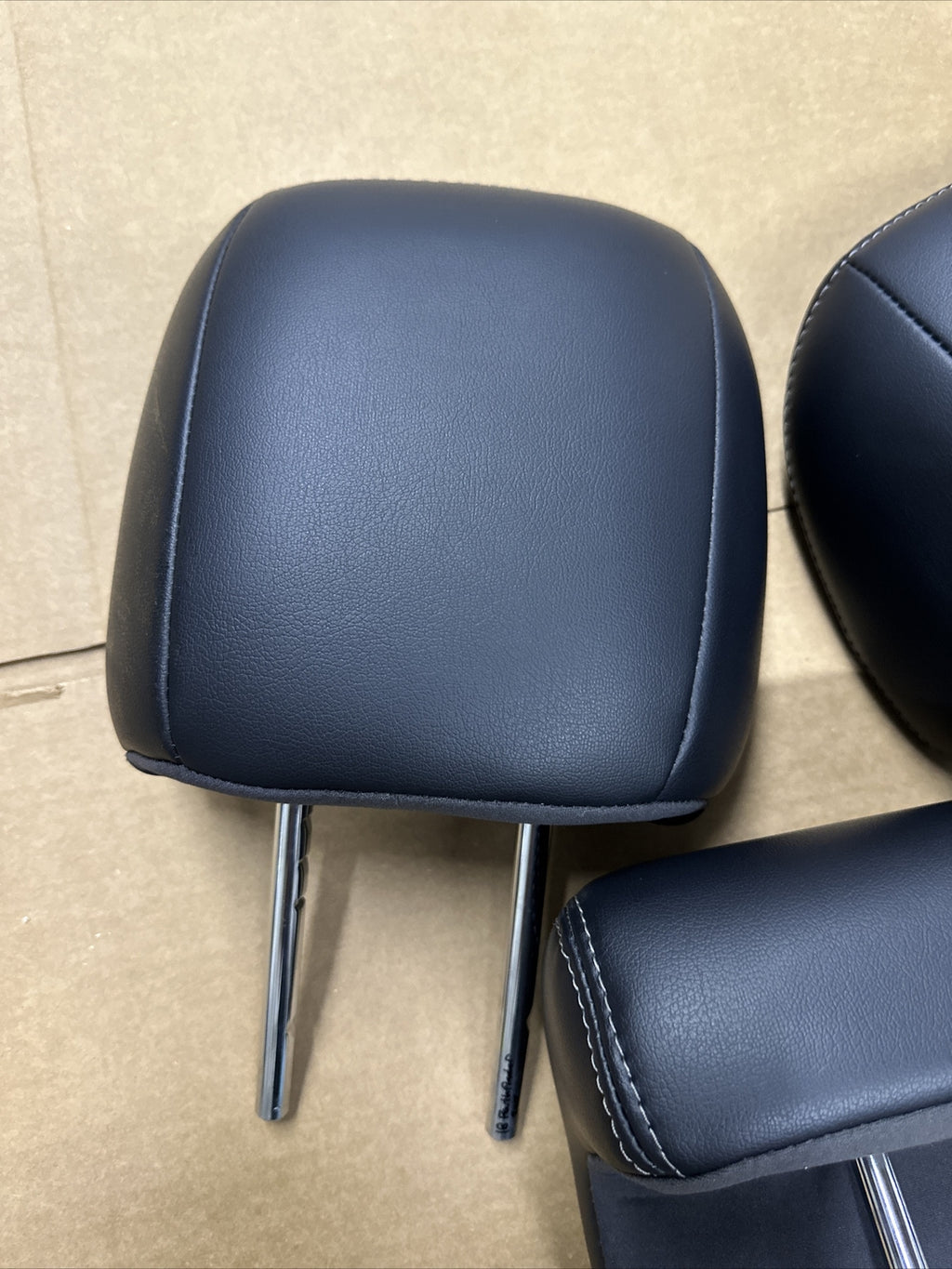 2013 2018 Pathfinder QX60 Rear Seat 2nd Row Headrest Head Rest Set Black Leather7