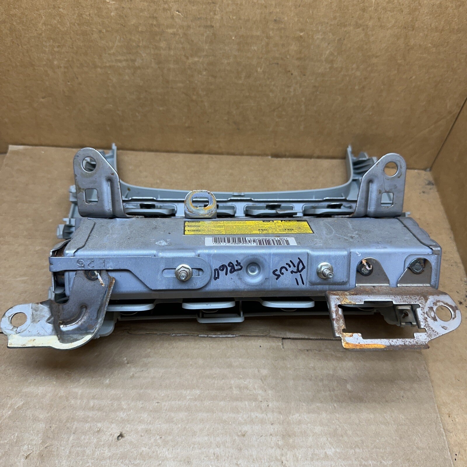 2010 2015 TOYOTA PRIUS LEFT SIDE DRIVER KNEE LOWER AIRBAG AIR BAG LIGHT GRAY5