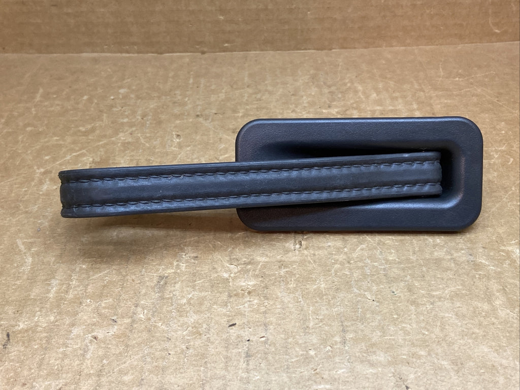 00 02 Tahoe Suburban Yukon Lift Gate Liftgate Assist Strap Pull Handle 157532350