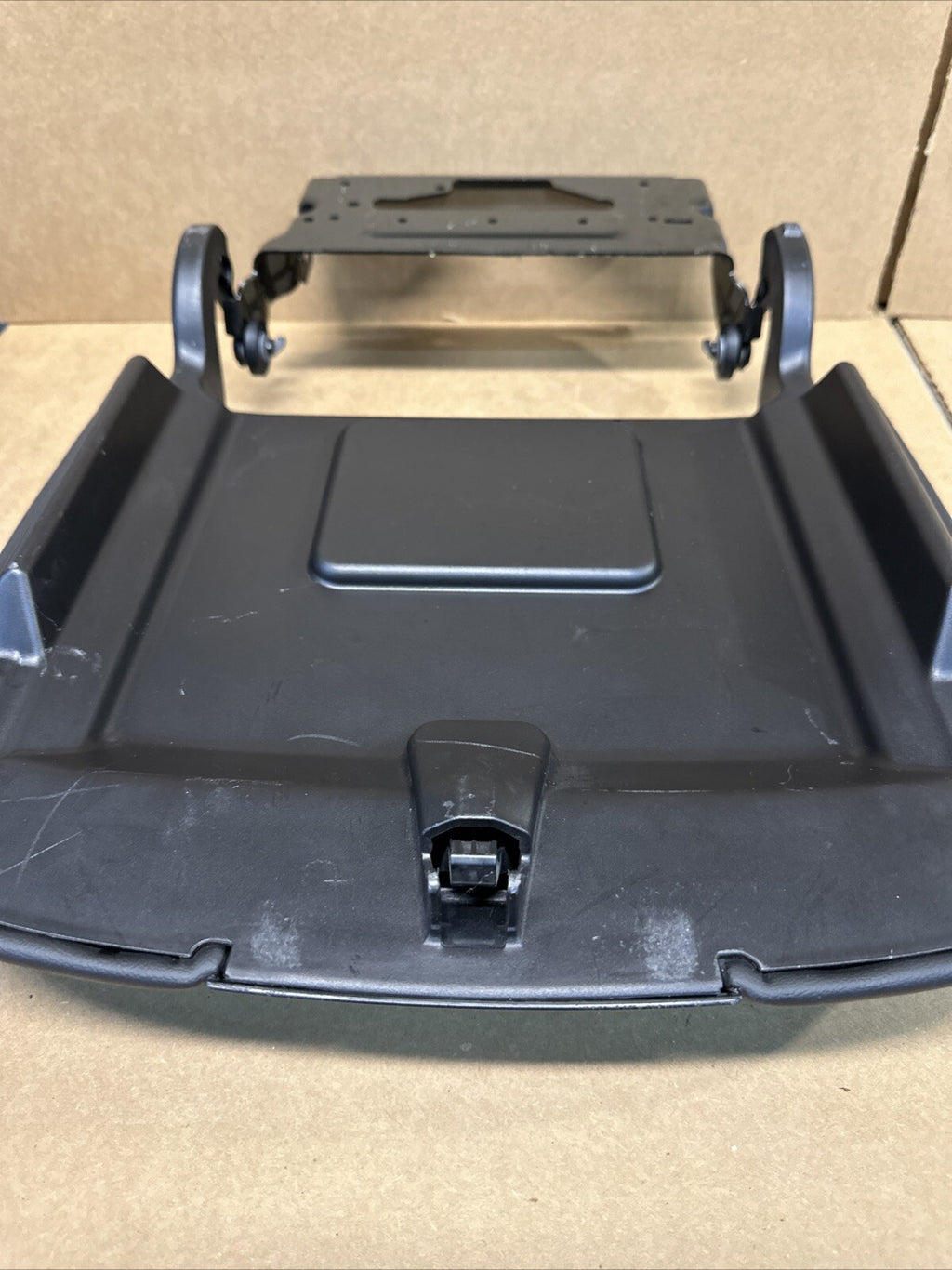 2015 2020 Tahoe Yukon Suburban Yukon XL Center Console Lid Arm rest Black OEM6