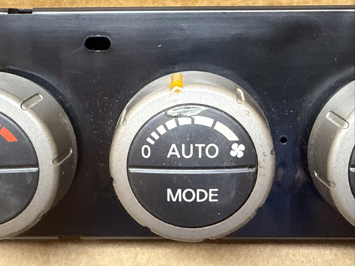 2005 2007 Infiniti QX56 Nissan Armada AC Heater Climate Control 27500ZC400 OEM3
