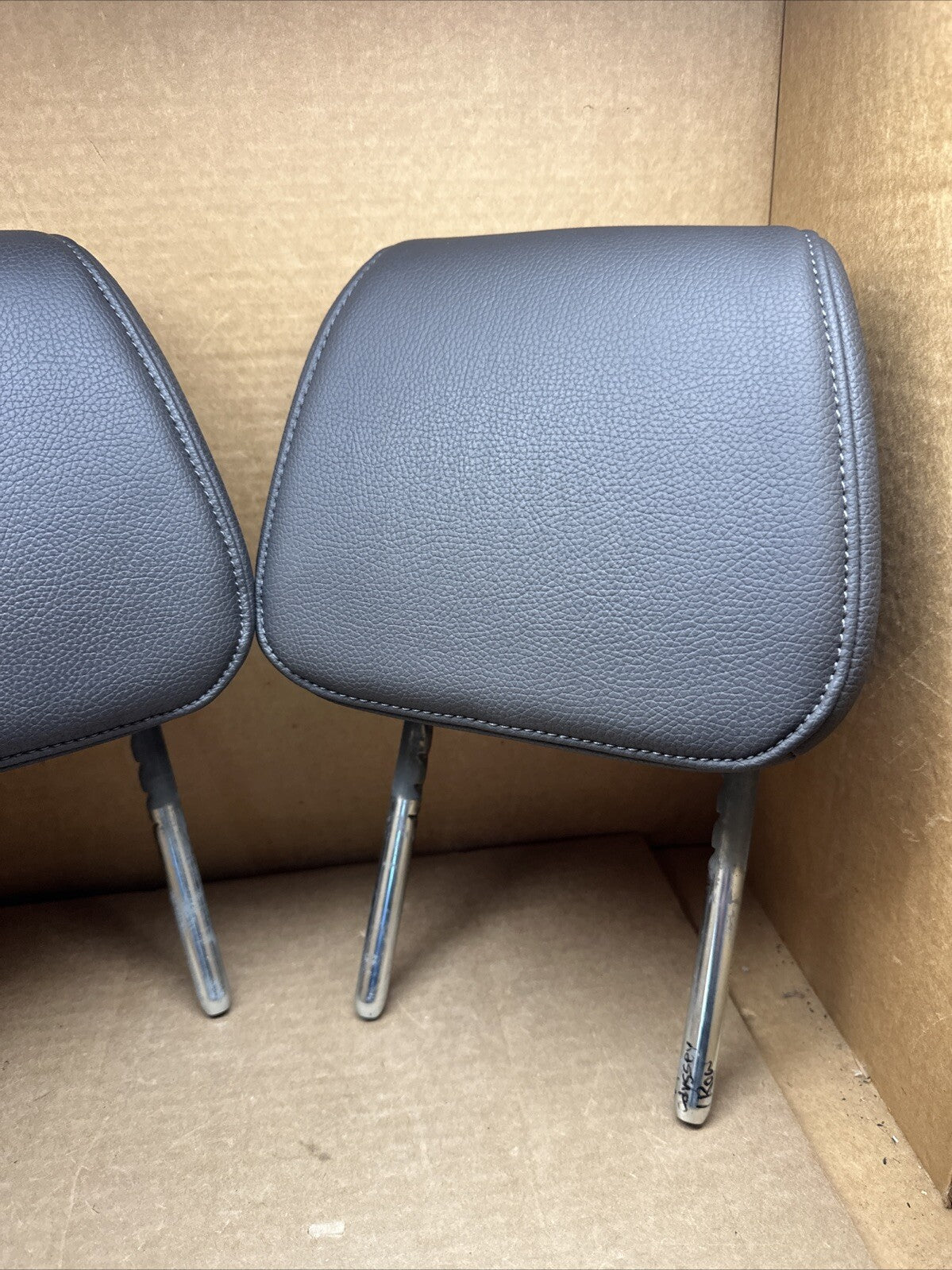 2018 2022 Honda Odyssey Front Driver Passenger Seat Head Rest Headrest Set Gray1