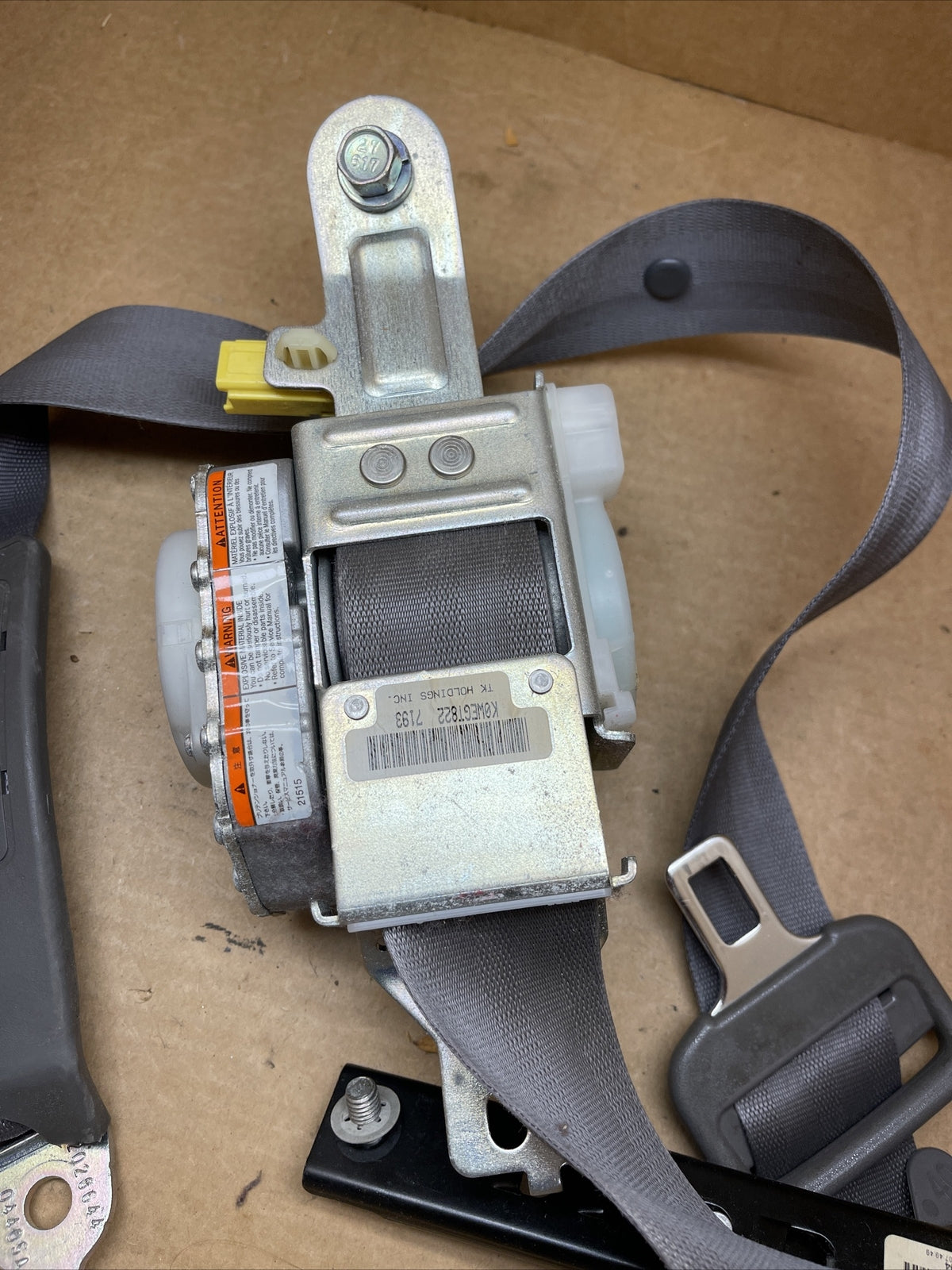 2006 2011 Civic Sedan Front Left Driver Side Seat Belt Seatbelt Retractor Gray2