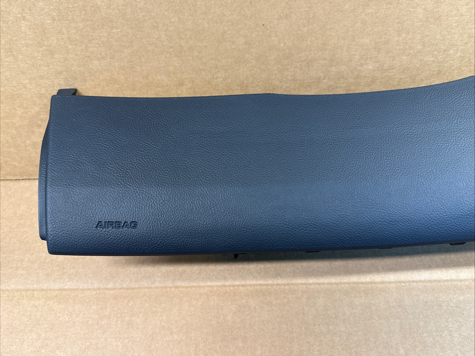 16 18 MKX 19 21 Nautilus Front Left Side Driver Knee Lower Air Bag Airbag Black2