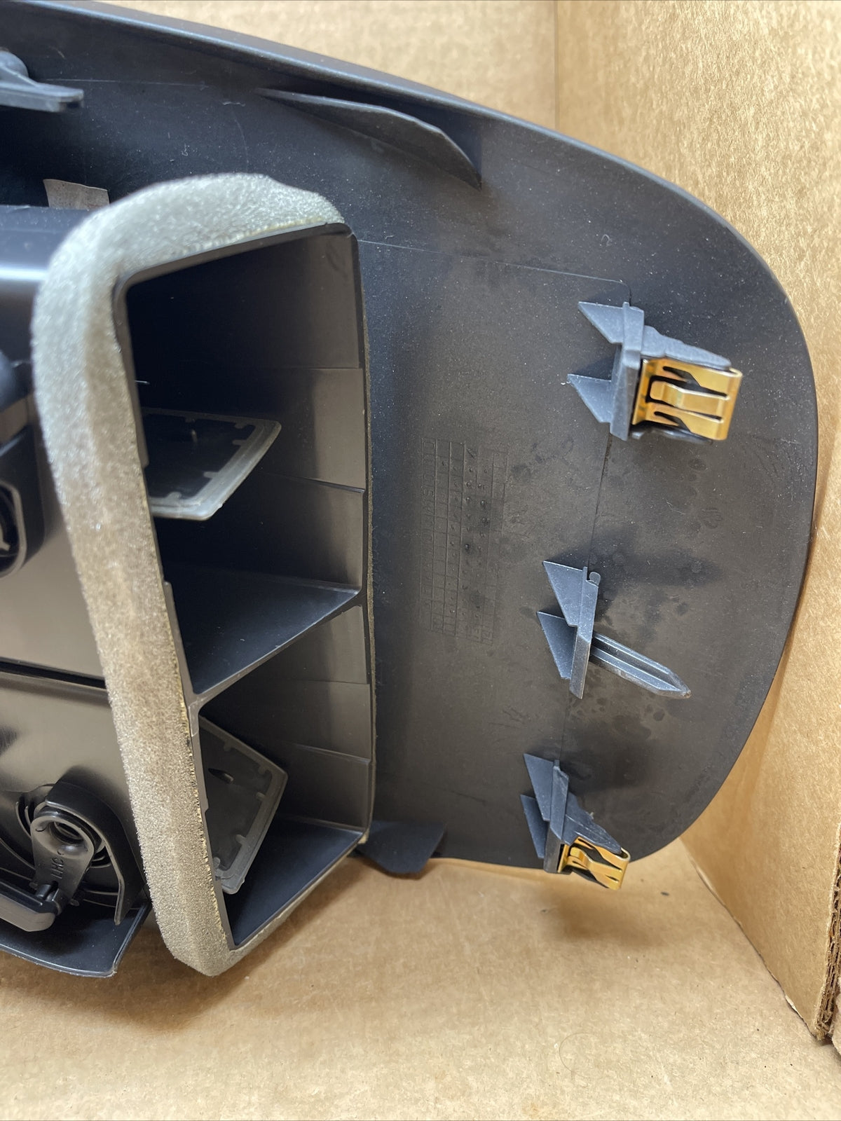 2011 2017 Dodge Journey Center dash Radio Trim Bezel Vents6
