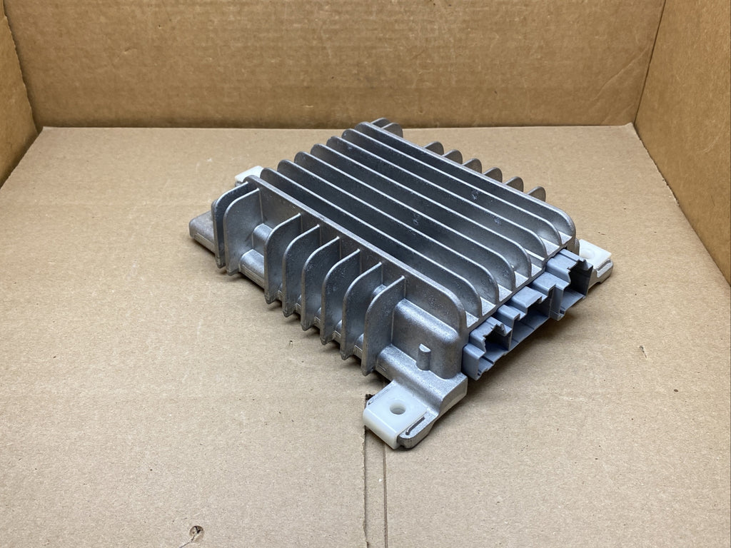 2007 2014 Suburban Tahoe Yukon Radio Bose Amp Amplifier OEM 208112344