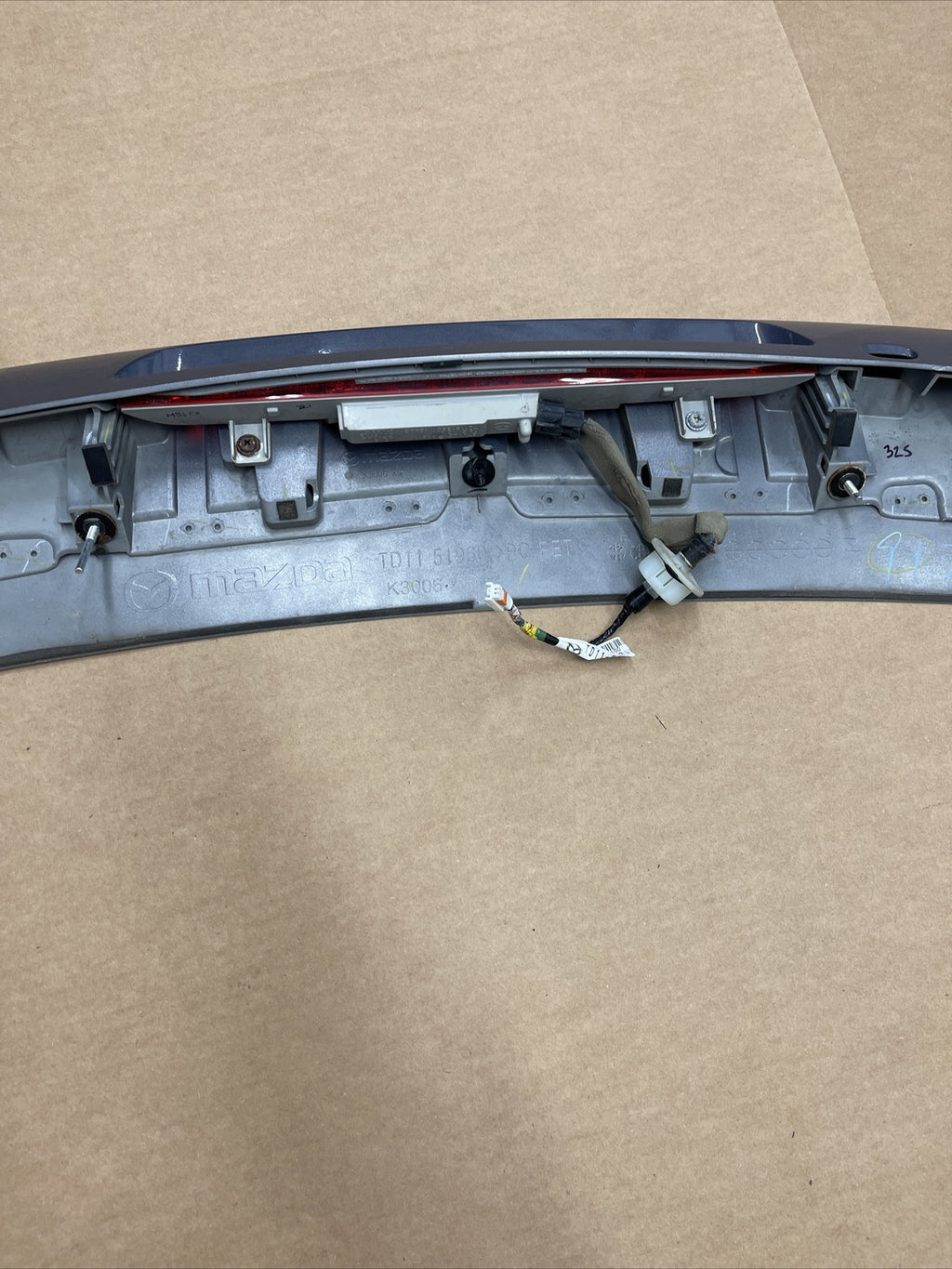 2007 2015 MAZDA CX 9 CX9 REAR LIFT GATE SPOILER 3RD THIRD BRAKE GRAY PAINT 32S4