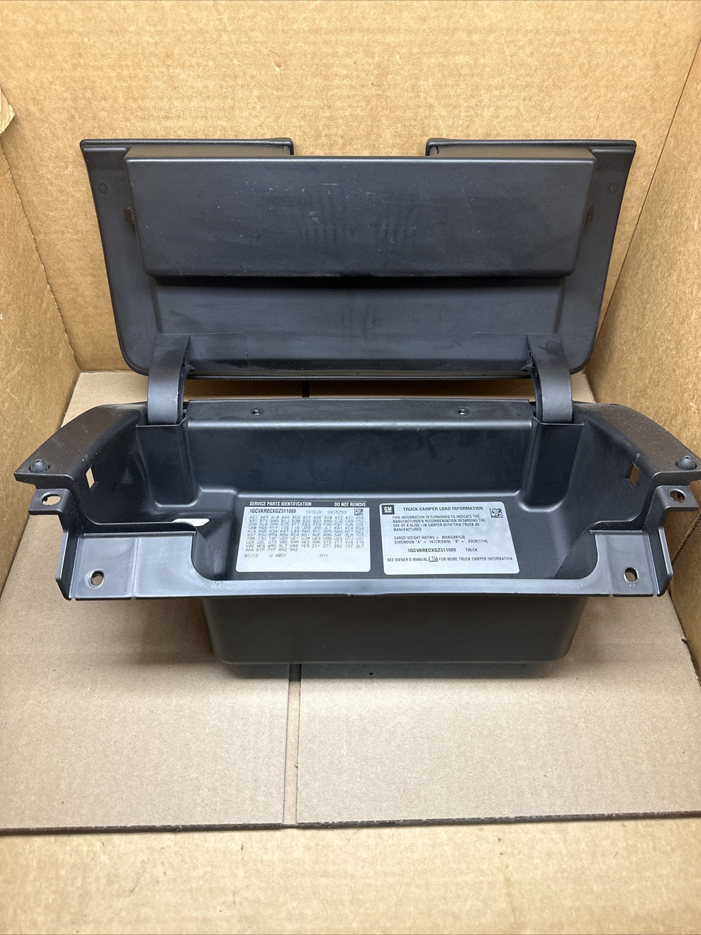 2016 2019 Silverado Sierra Upper Glove Box Glovebox Black Dash Insert Storage3