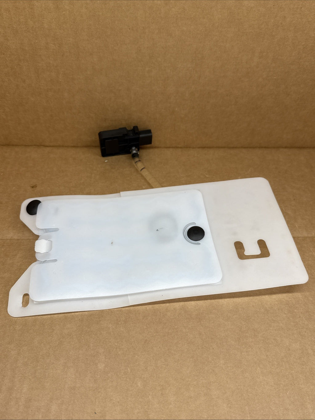 2017 2025 CHRYSLER PACIFICA  SEAT OCCUPANT SENSOR MODULE OEM 68403127AA3