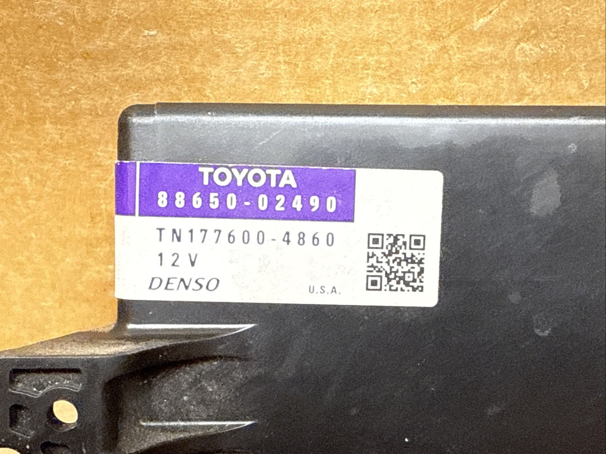 2009 2013 Toyota Corolla + Matrix Temperature Control Module OEM 88650 024901