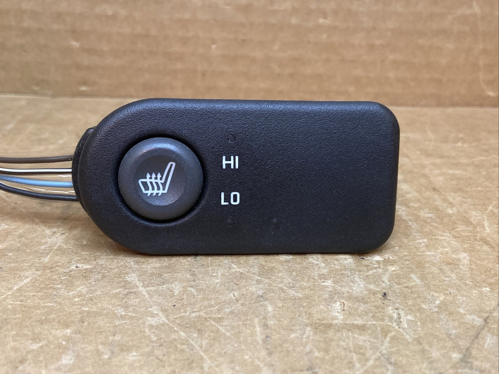 99 02 Silverado Tahoe Yukon Suburban Passenger Door Heated Seat Switch 150320611