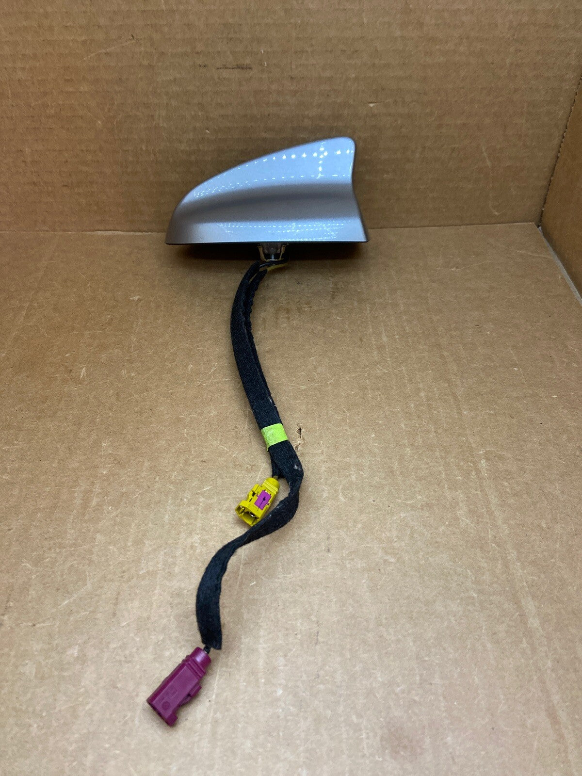 2015 Chrysler 300 Radio Shark Fin Antenna Silver OEM P68242237AA0