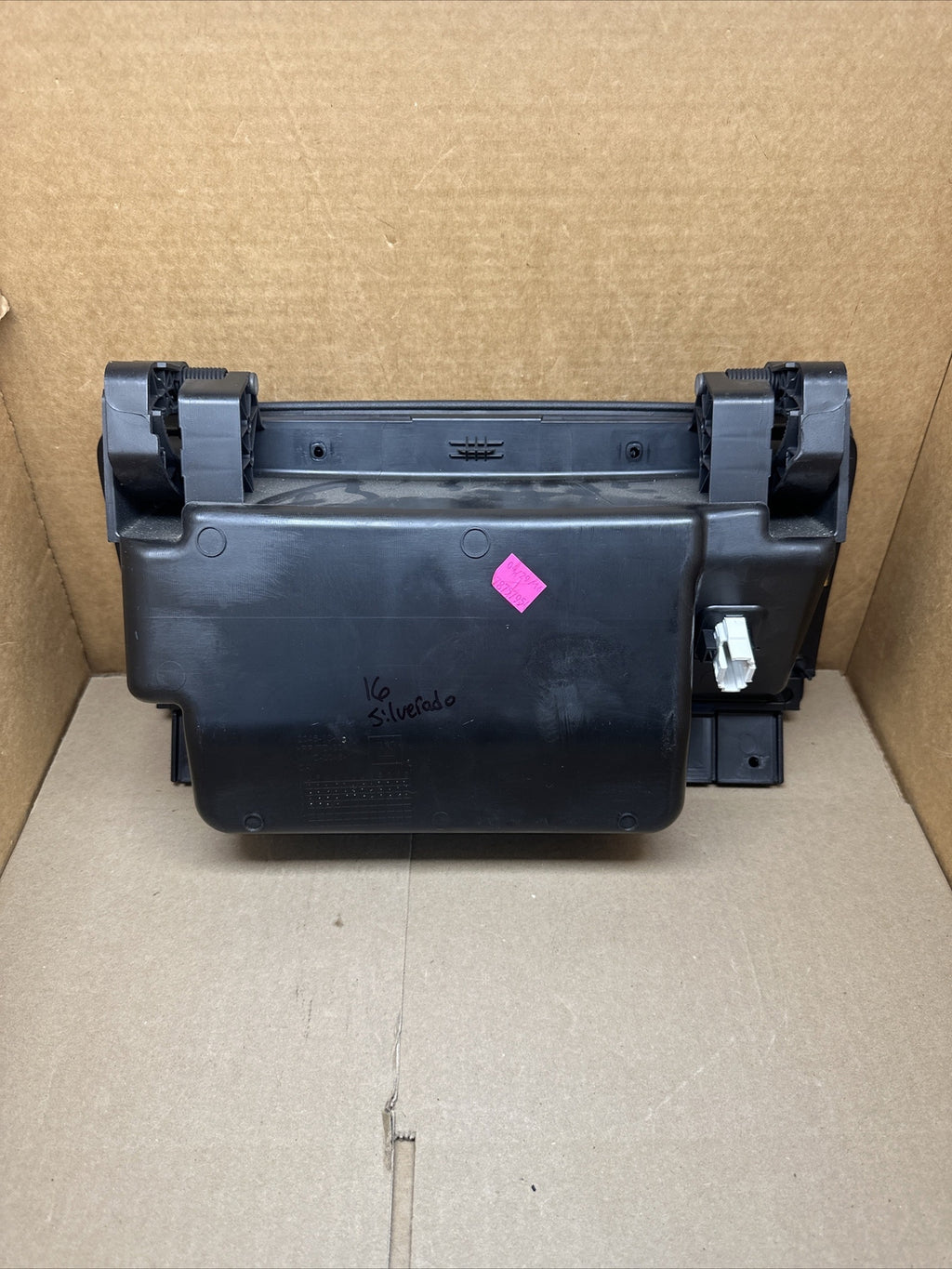 2016 2019 Silverado Sierra Upper Glove Box Glovebox Black Dash Insert Storage6
