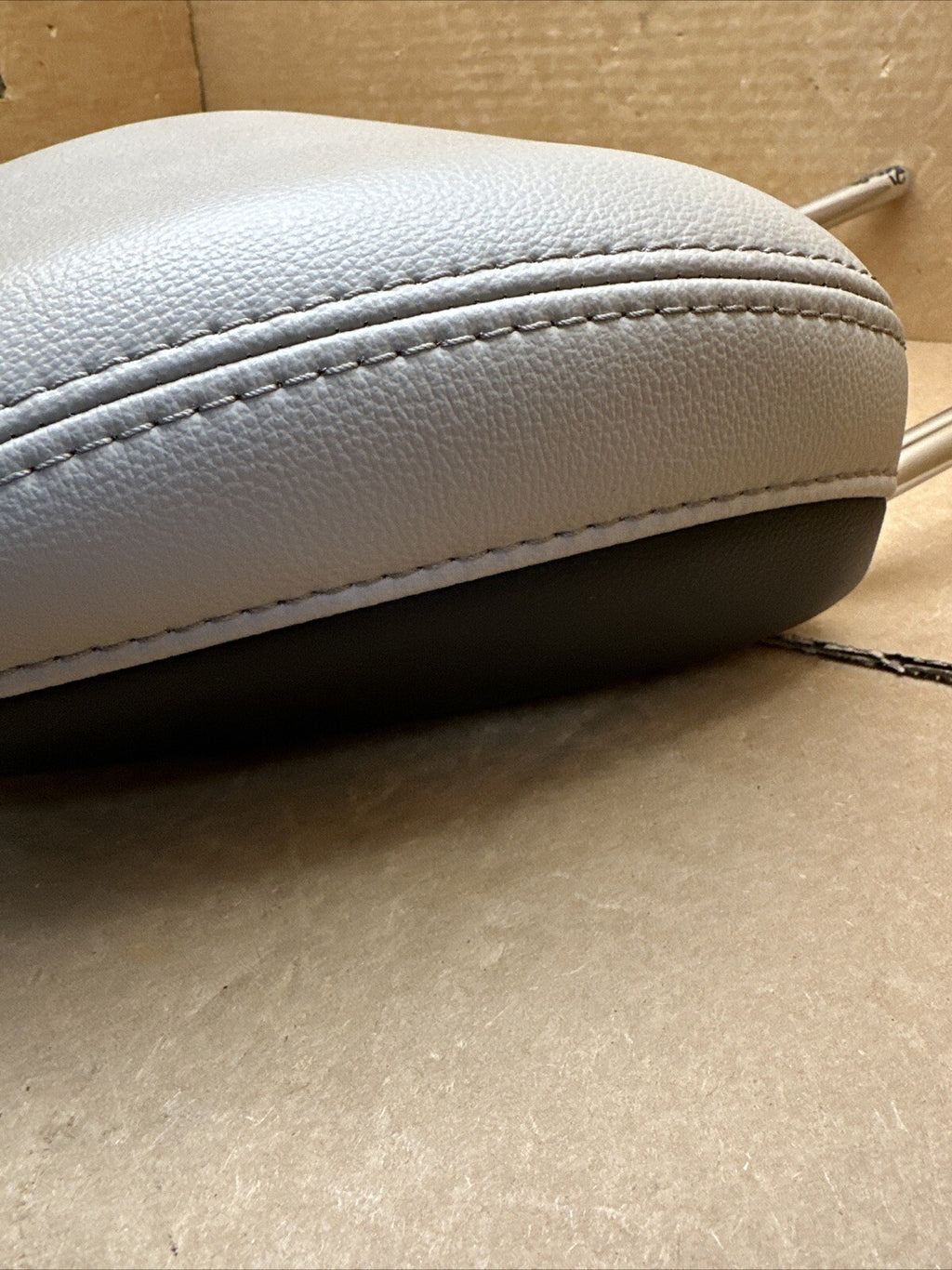 2020 2022 Ford Escape Front Head Rest Headrest Driver Passenger Leather4