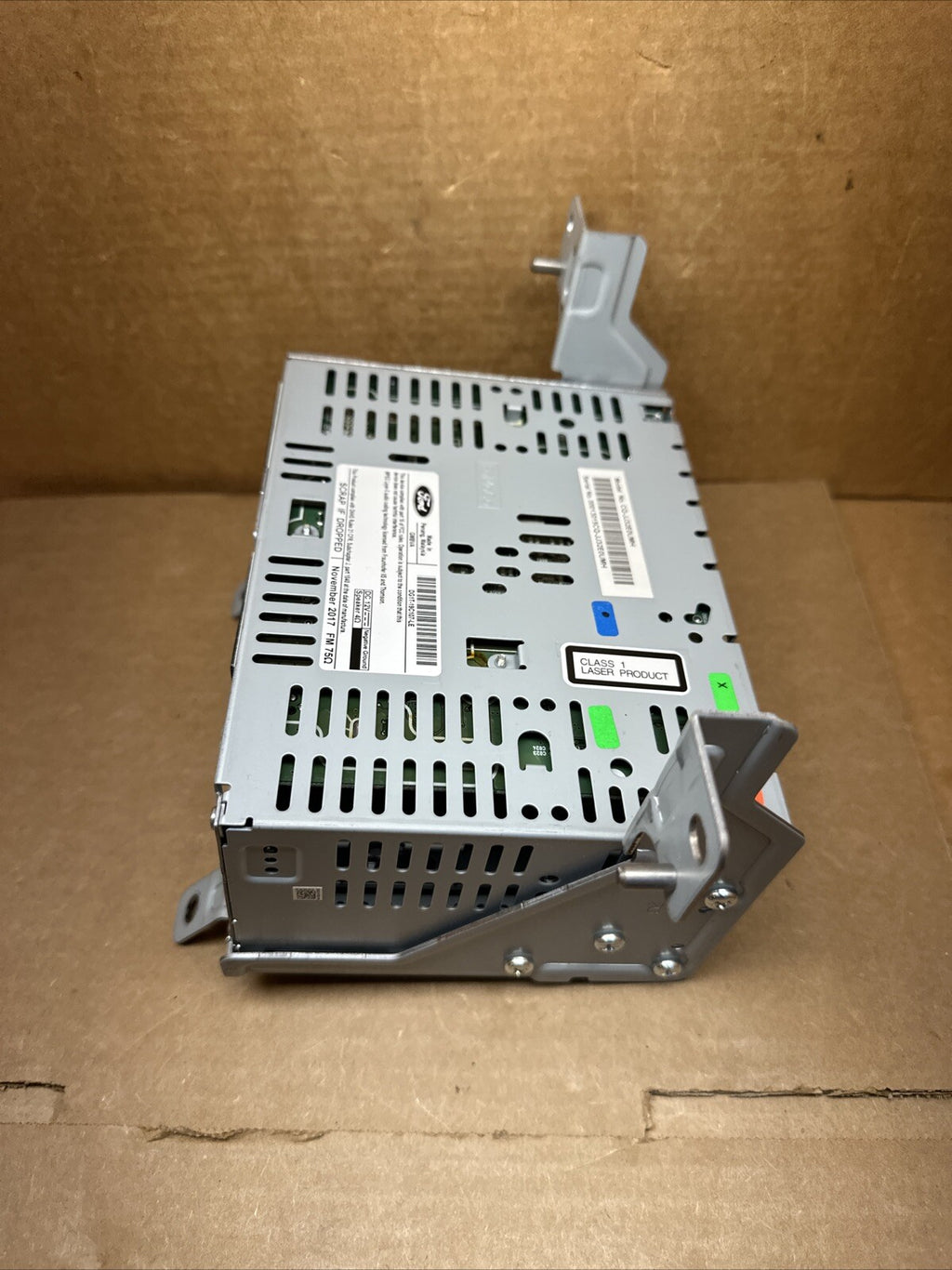 2017 2019 Ford Taurus Radio Stereo Receiver Disc Reader DG1T 19C107 LE7