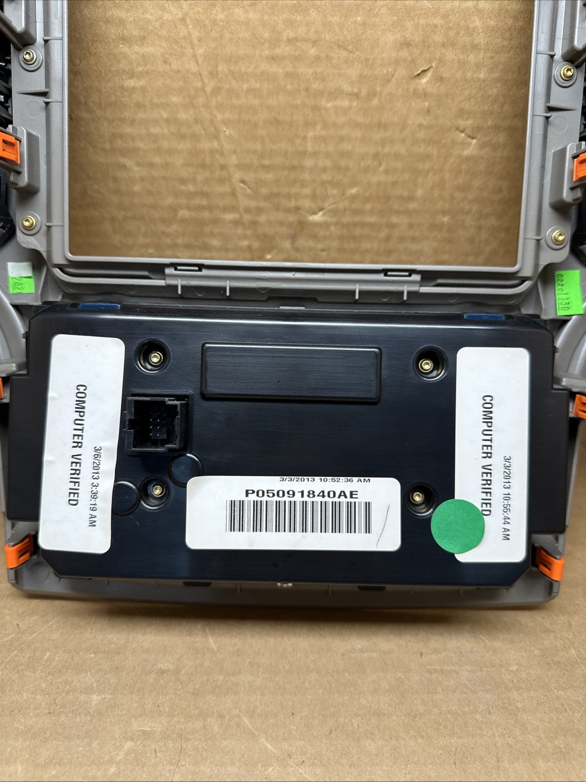 2014 2015 Jeep Grand Cherokee Temperature Control Unit Radio Bezel 05091840AE6