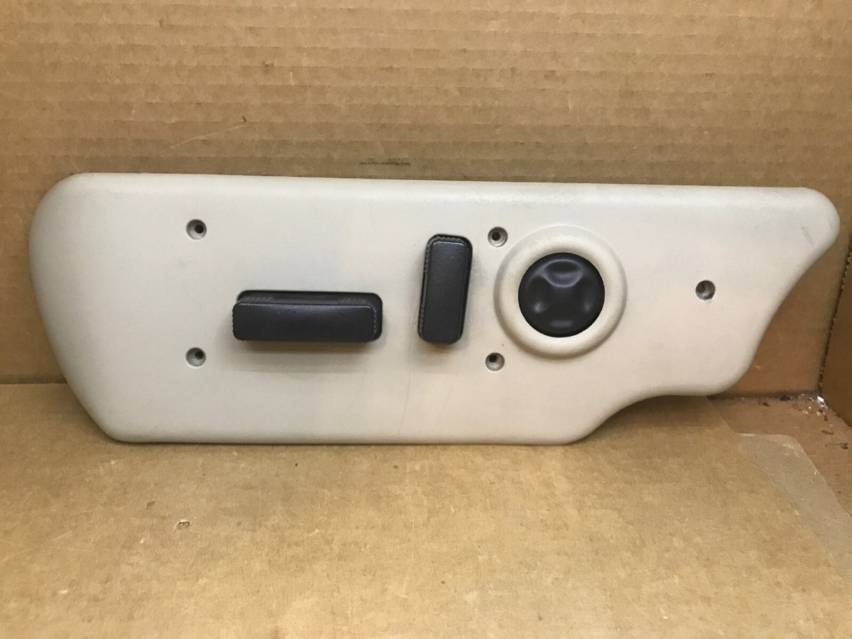 03 06 Escalade Front Left Driver Seat Power Switch Assembly Bezel Shale 889416781