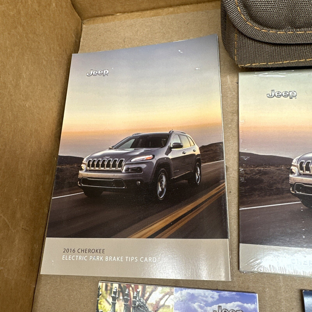 2016 Jeep Cherokee Owner's Owners Owner Manual Book Guide Set Case OEM6