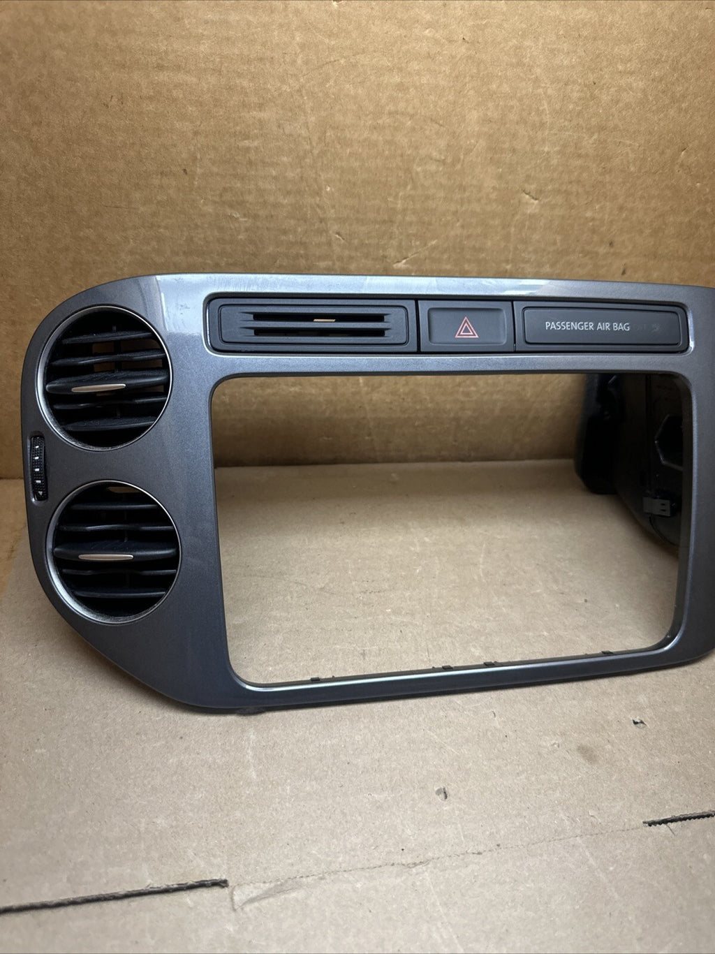 2012   2017 Volkswagen Tiguan Front Dashboard Radio Bezel 5N0858069JCIU OEM1