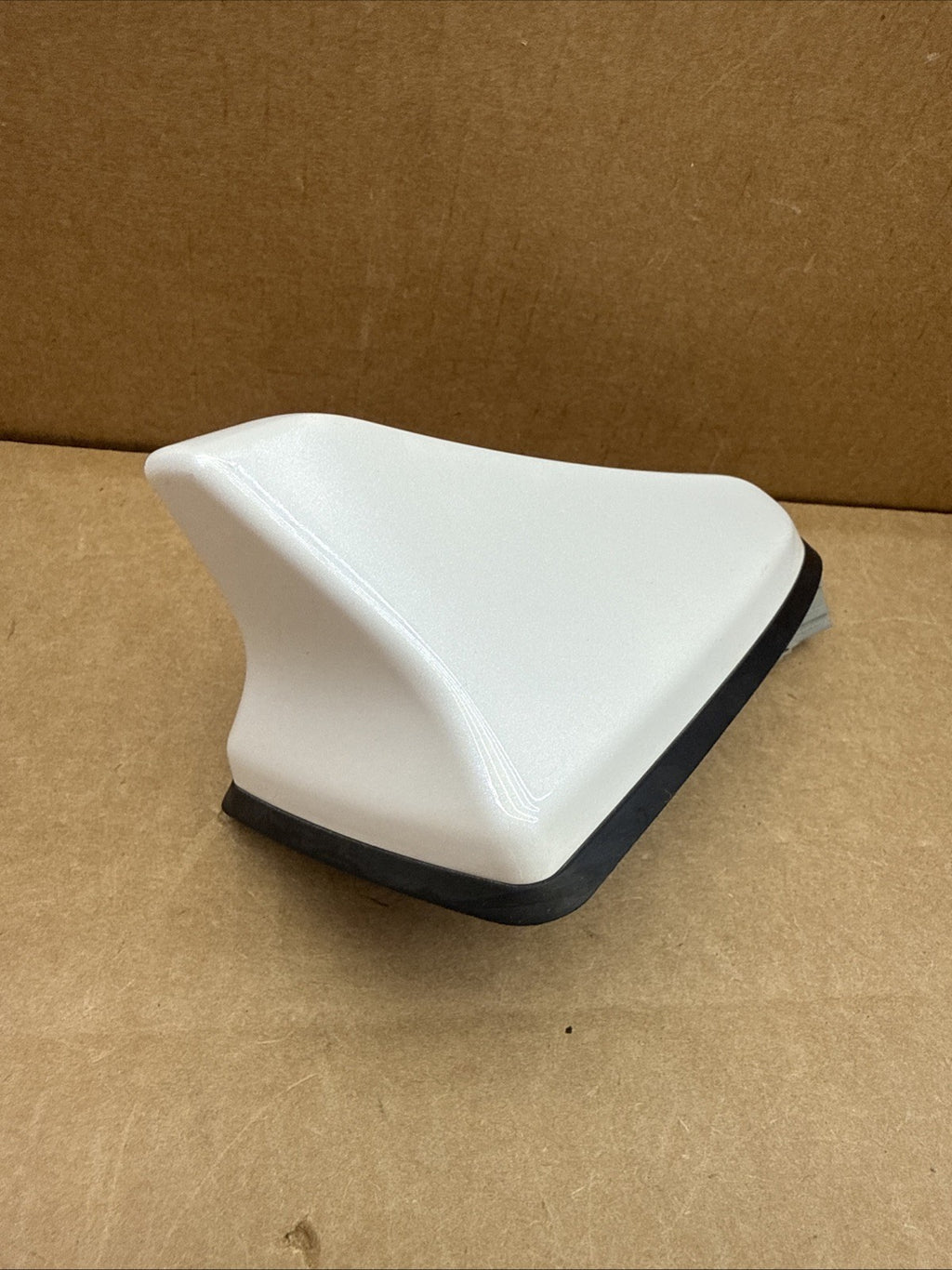 2019-2020 Hyundai Elantra Radio Shark Fin Antenna OEM White 96210-F3500WW85