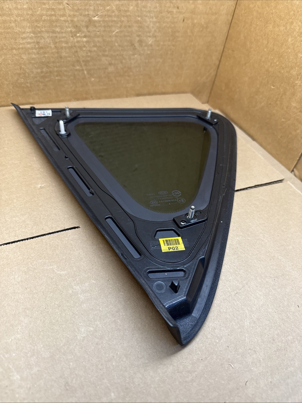 2014 2019 Kia Soul Rear Right Passenger Quarter Glass 87820 B2000 OEM5