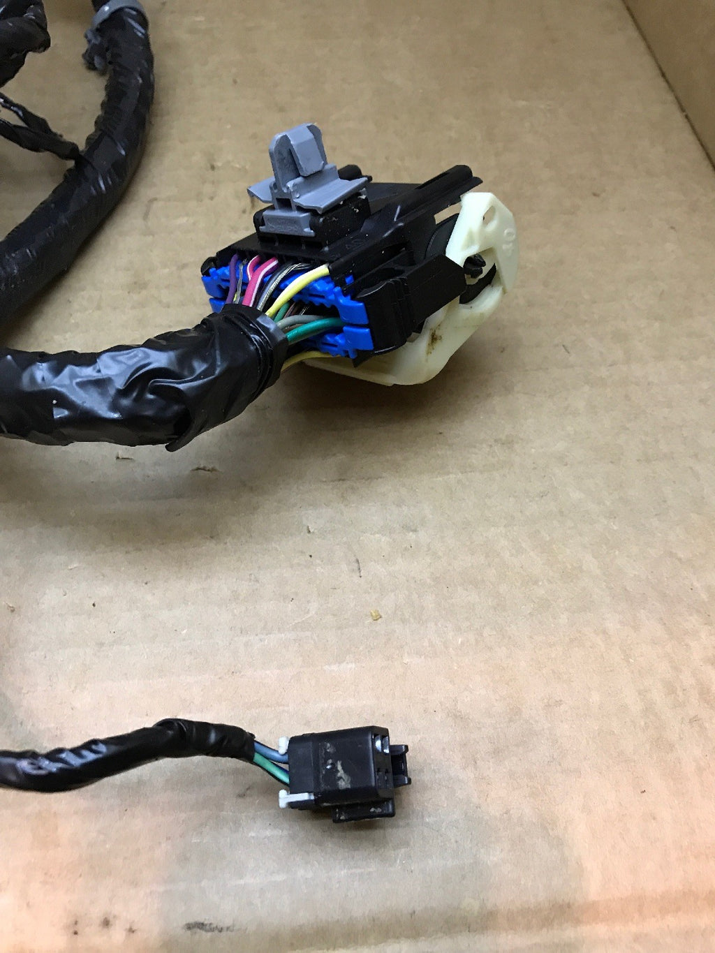 2007 2009 Cadillac Chevy Center Console Bose Wiring Harness Assembly 135305711