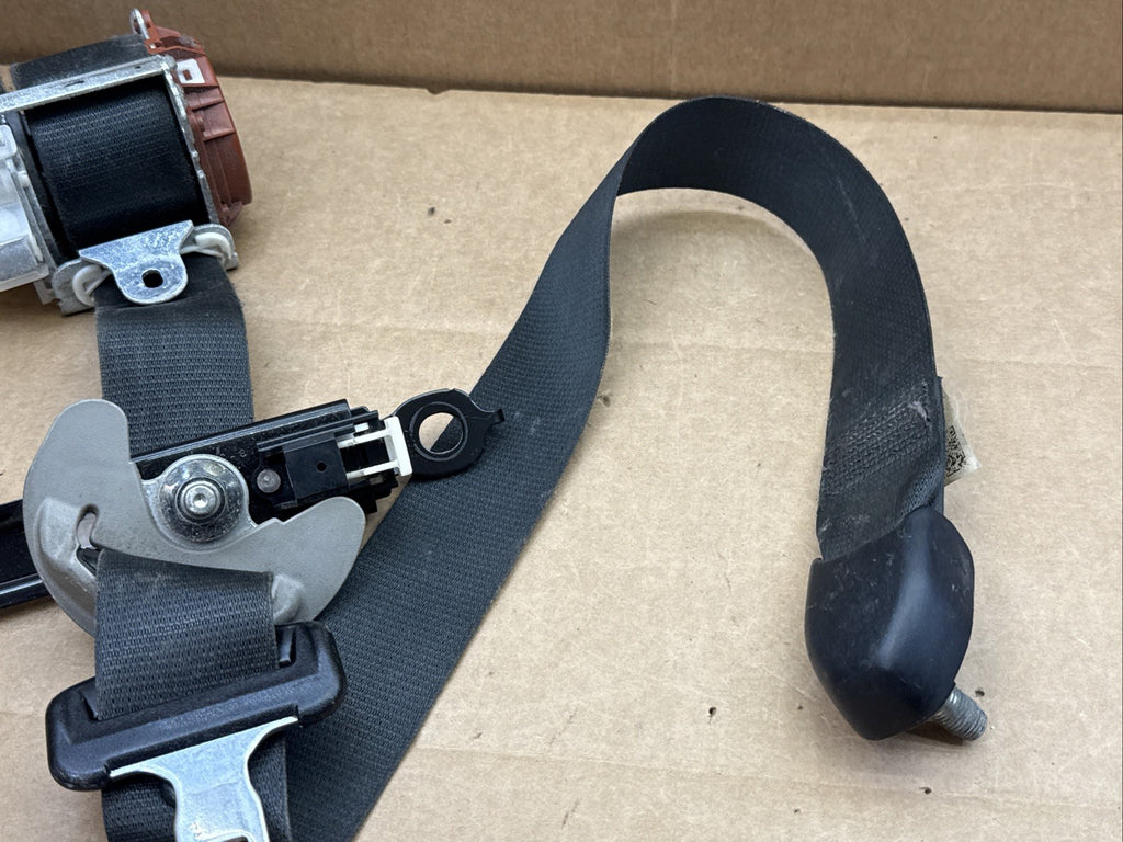 2012-2014 Toyota Camry Front Left Driver Side Seat Belt Seatbelt Retractor Black3