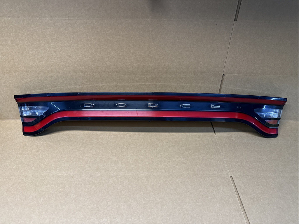 2015 2023 Dodge Charger Rear Trunk Lid Center Tail Light Taillight Panel OEM0