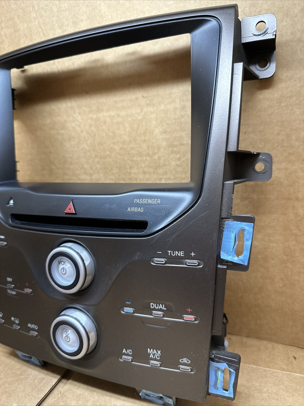 2011 2014 Ford Edge Radio Face Climate Control Panel Bezel DT4T 18A802 BE2