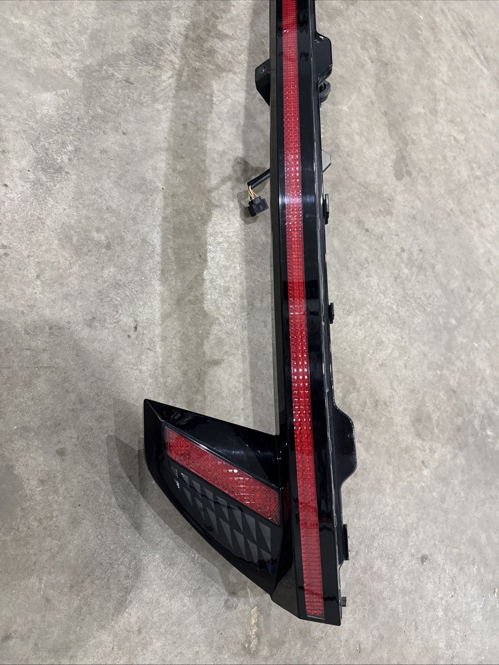 2022 2024 Hyundai Tucson Rear Center Trunk LED Tail Light Panel Camera OEM1