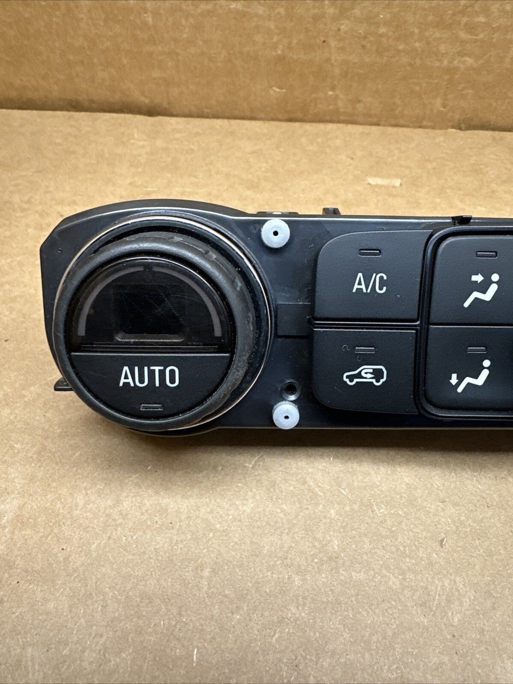 2017 2019 GMC Acadia AC Heater Temperature Climate Control Unit 841737485