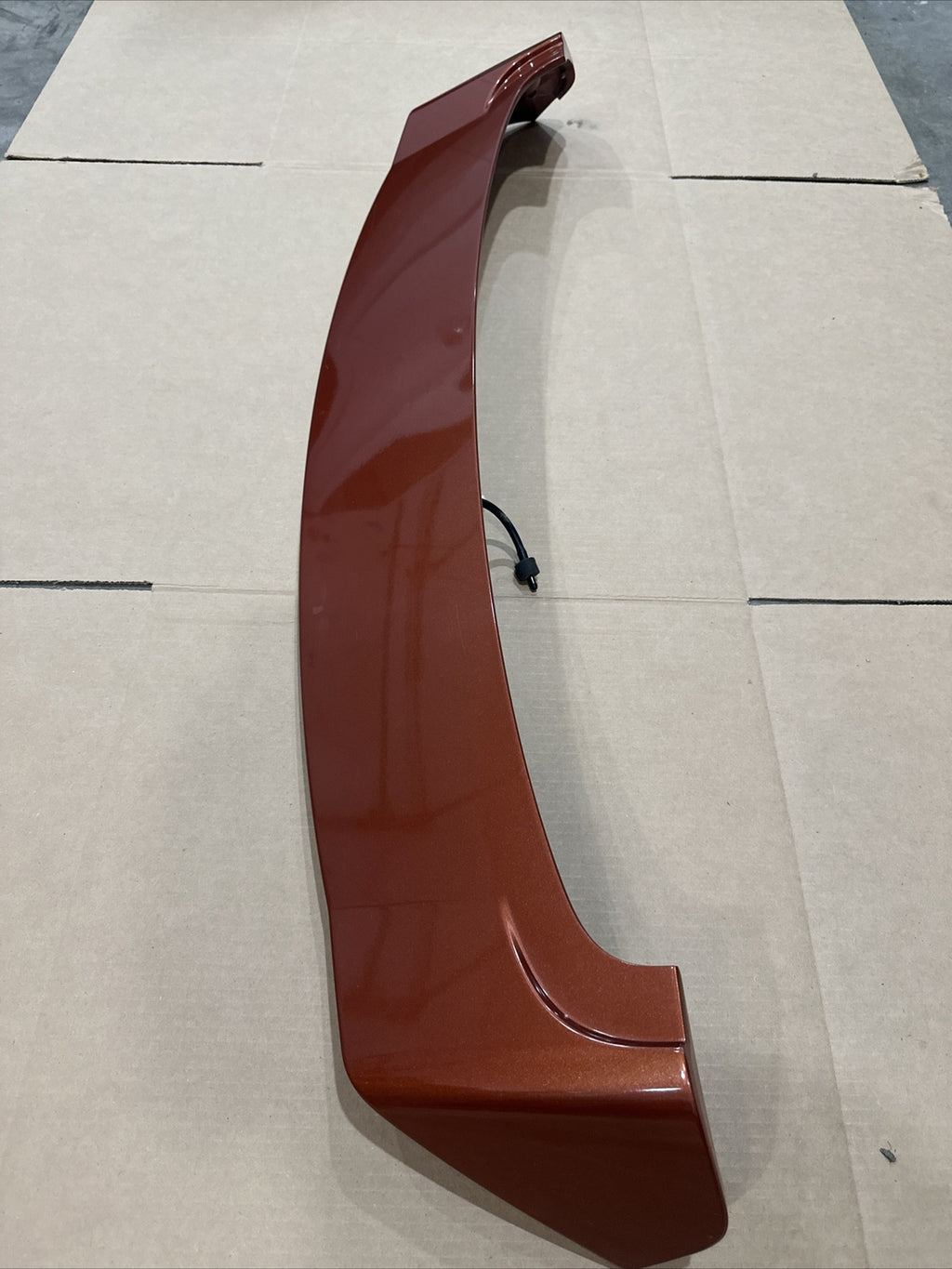 2013   2018 Hyundai Santa Fe Rear Spoiler Red Light 87210 4Z000 OEM2