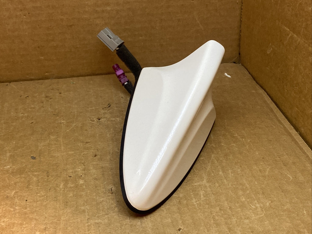2013 2018 Hyundai Santa Fe Sport Shark Fin Antenna White Pearl 96210 4Z100SWP4
